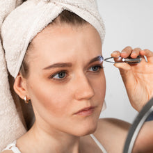 Load image into Gallery viewer, Light Up Tweezers